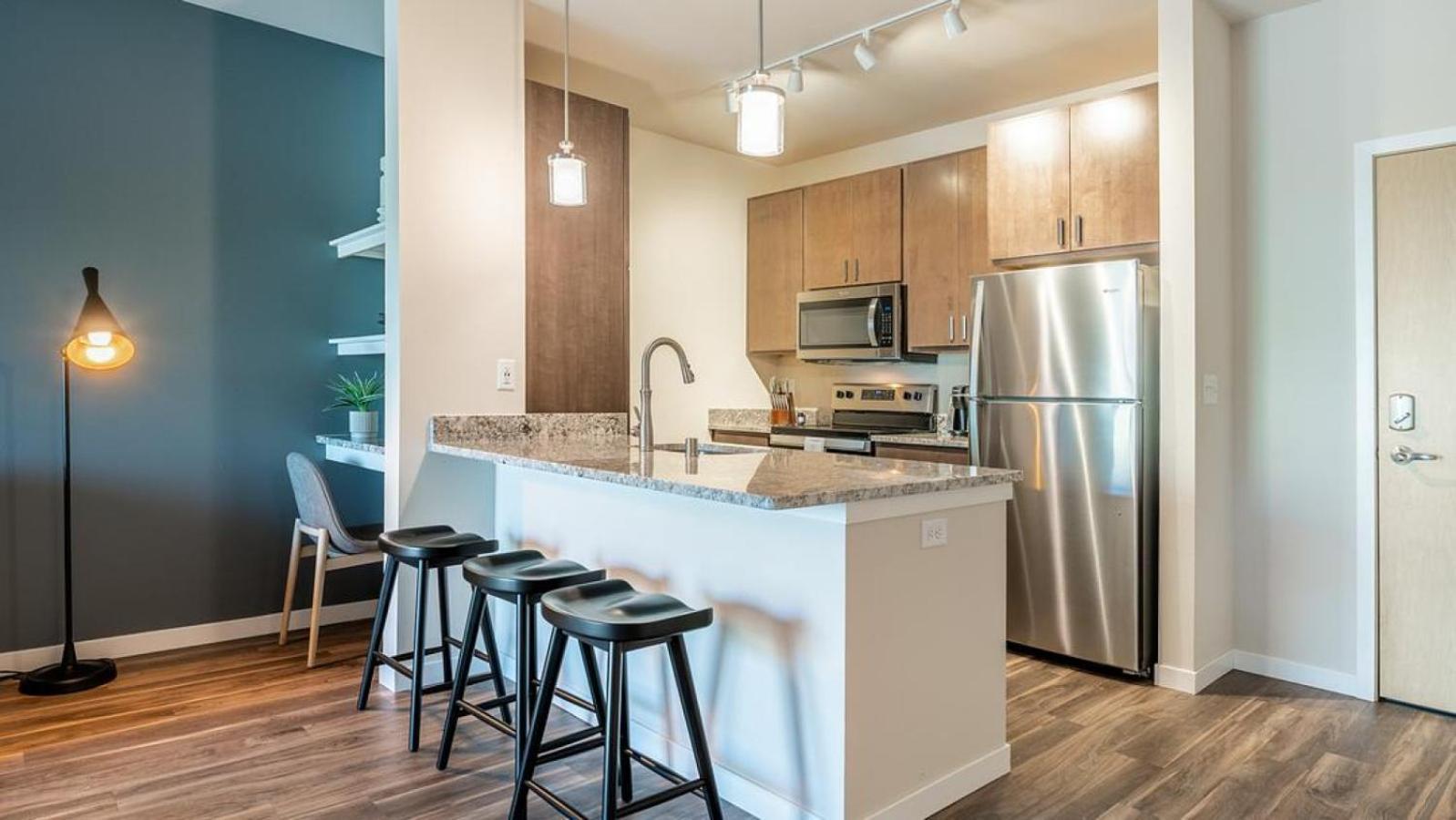 Landing At Exchange - In Downtown Apartment *